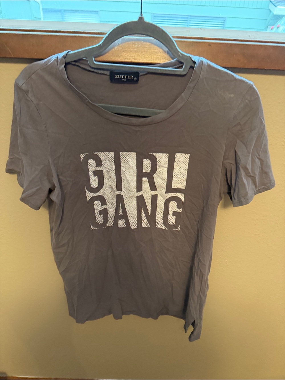 Zutter 'GIRL GANG' Graphic Tee - Taupe with White Print